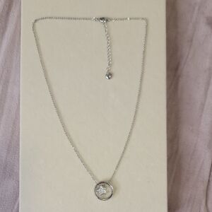 Chic Silver Necklace with Star Charm